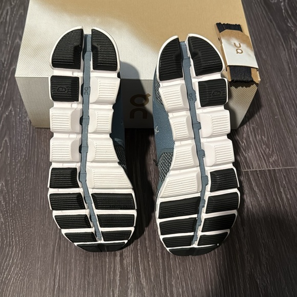 On Cloud 2.0 sneakers *NWT* - Picture 5 of 6